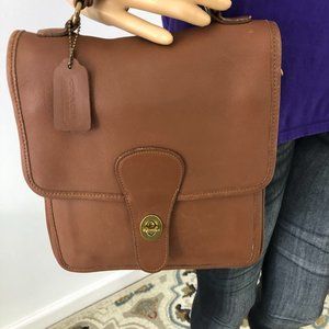 Vintage Coach tan brown leather Classic cross body 'Station bag Style 513